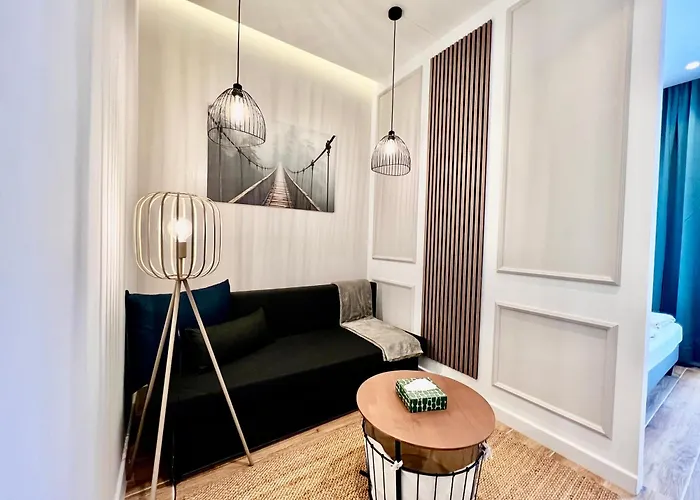 Thewicki 2214 - Wunderschoene In * Vienna
